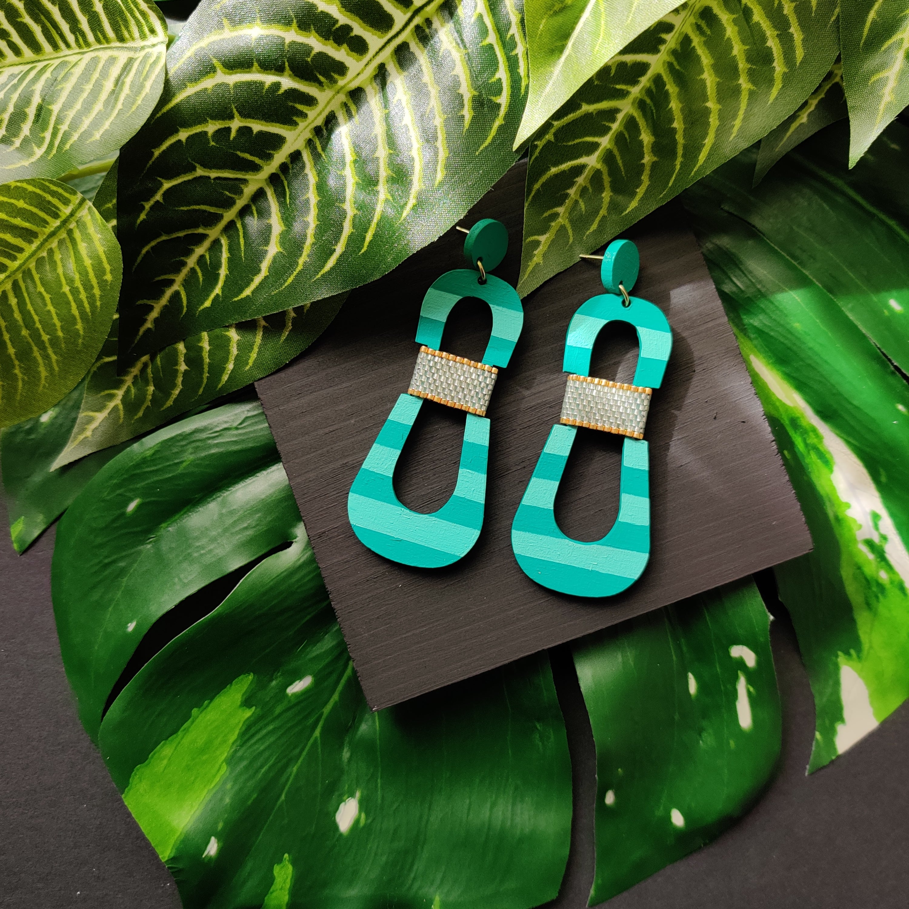 HOURGLASS EARRINGS | PASTEL AQUA